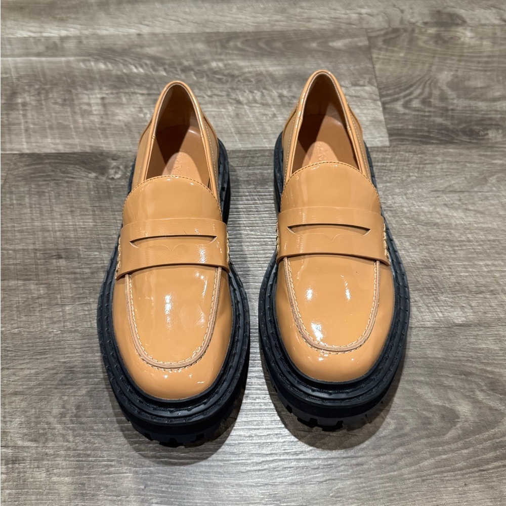 D'Amelio Footwear Women's Prescia
Platform Lug Penny Loafers color sand size 6m